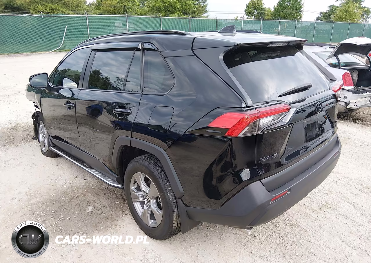 2024 Toyota Rav4 Xle VIN:2T3P1RFV8RC404600 - 3