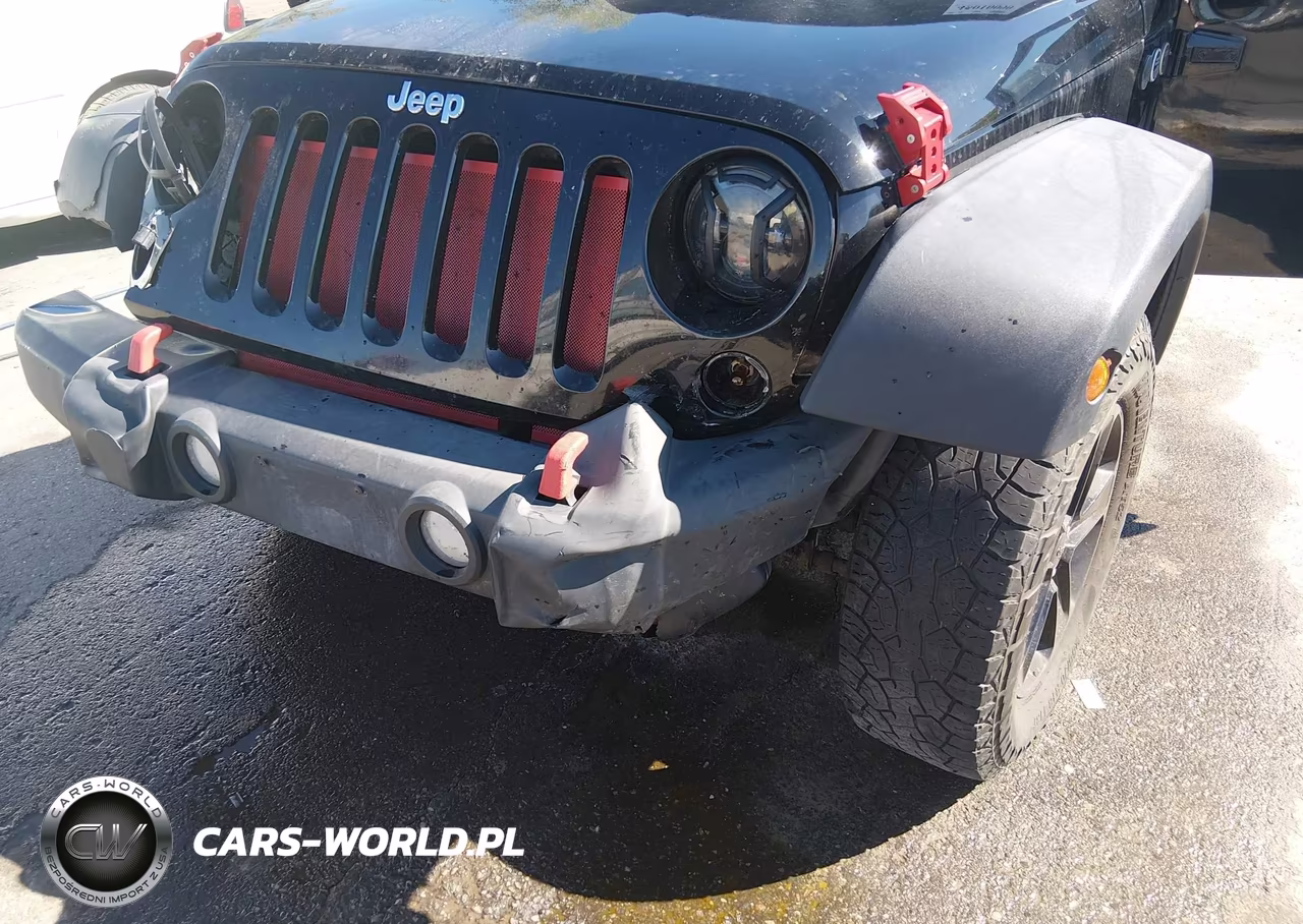 2014 Jeep Wrangler Unlimited Sport VIN:1C4BJWDG9EL211896 - 6