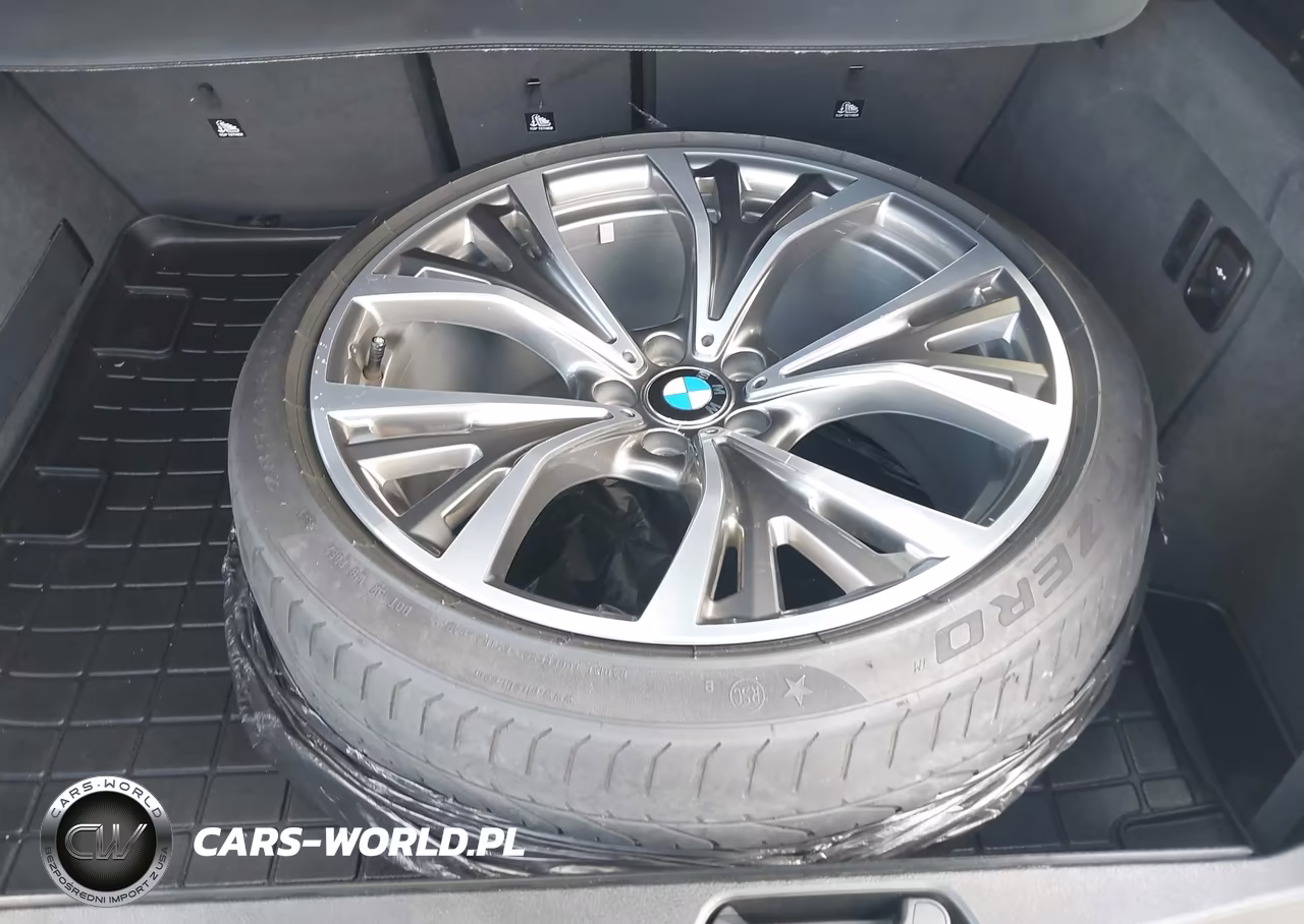 2018 BMW X5 xDrive35I VIN:5UXKR0C52J0X92447 - 12