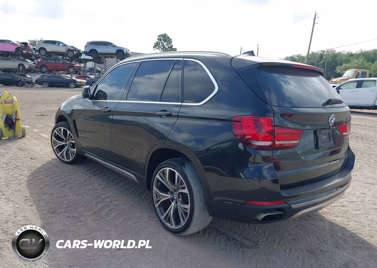 2018 BMW X5 xDrive35I VIN:5UXKR0C52J0X92447 - 3