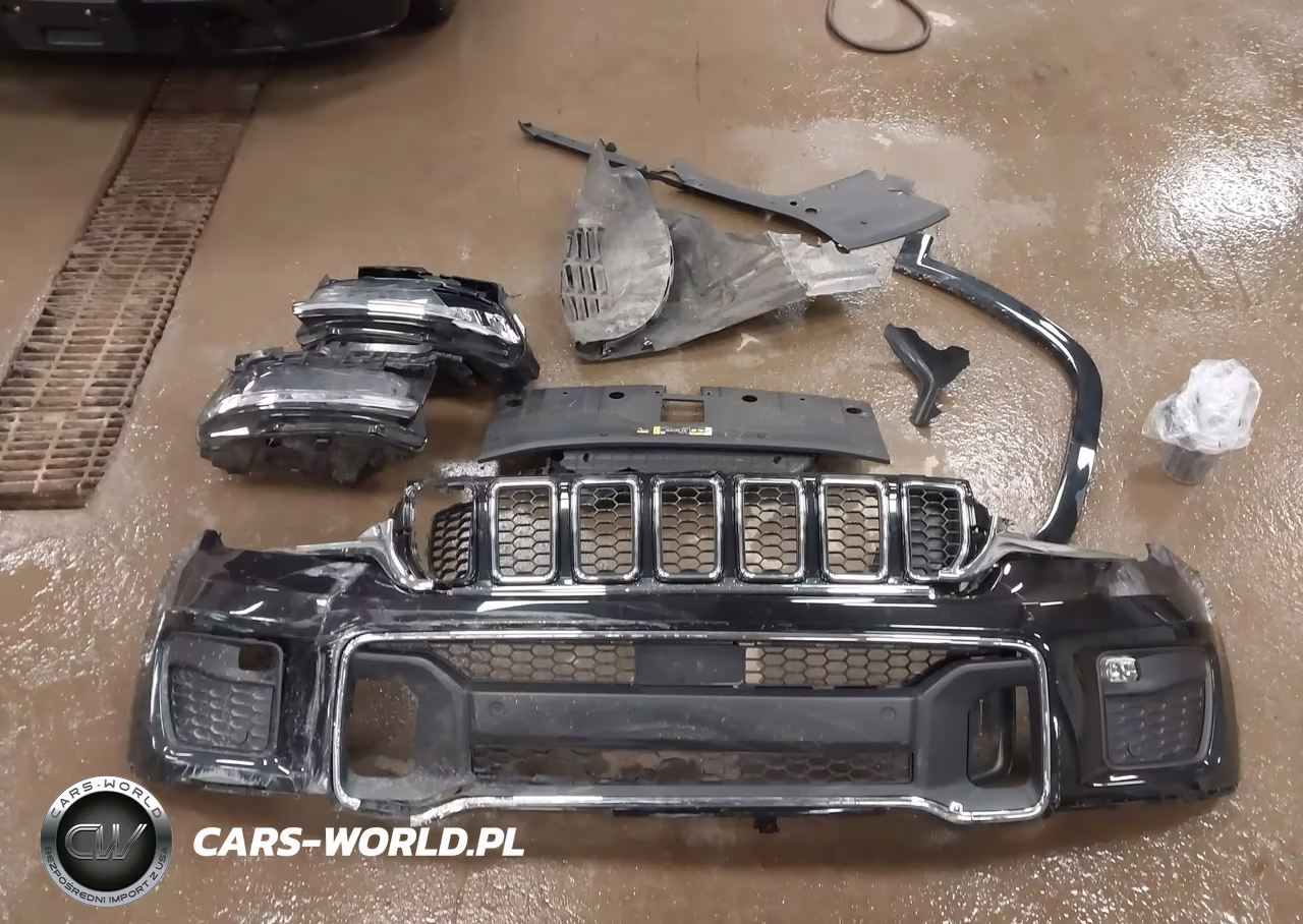 2023 Jeep Grand Cherokee Overland 4X4 VIN:1C4RJHDG8PC594209 - 12