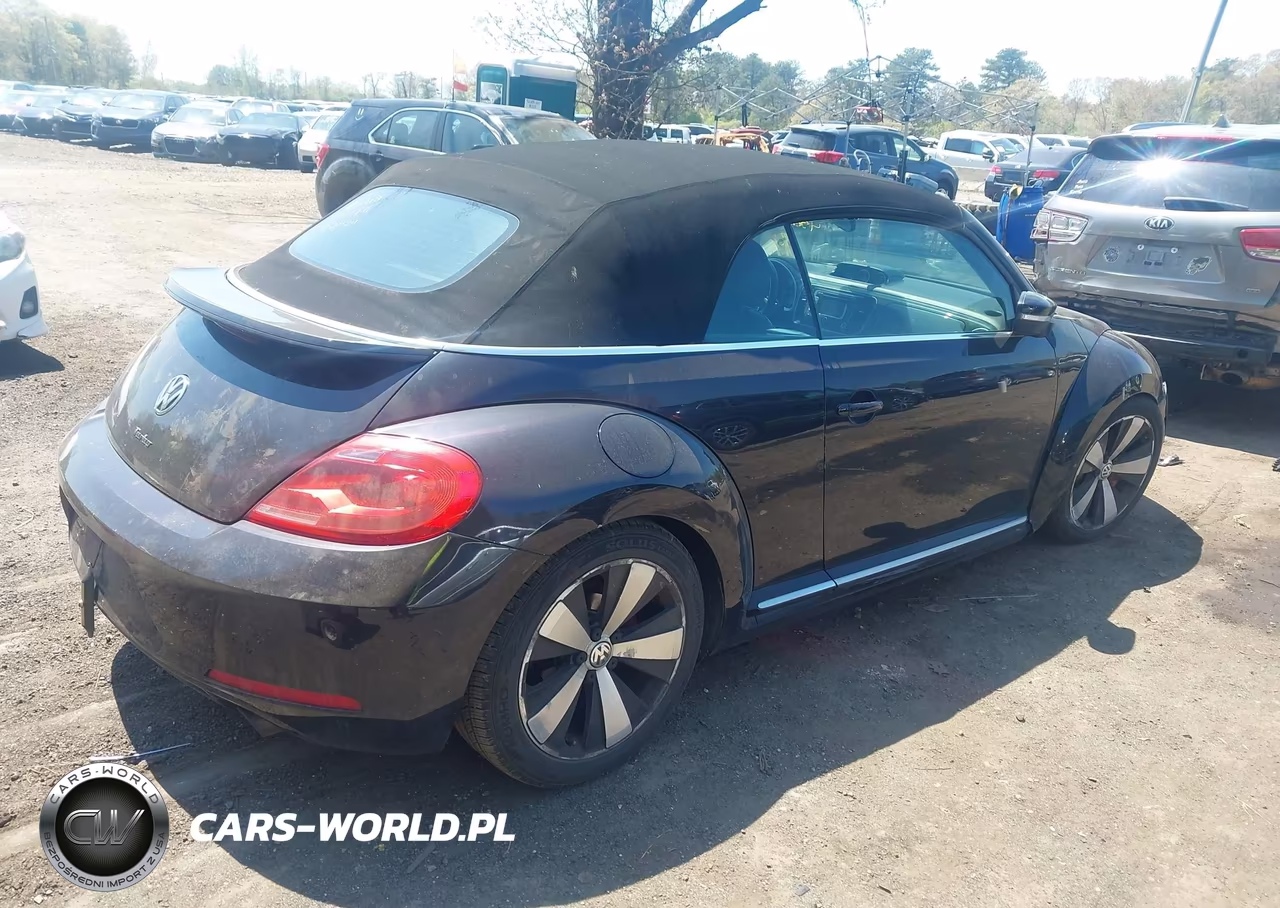 2013 Volkswagen Beetle Turbo VIN:3VW8A7ATXDM811337 - 4