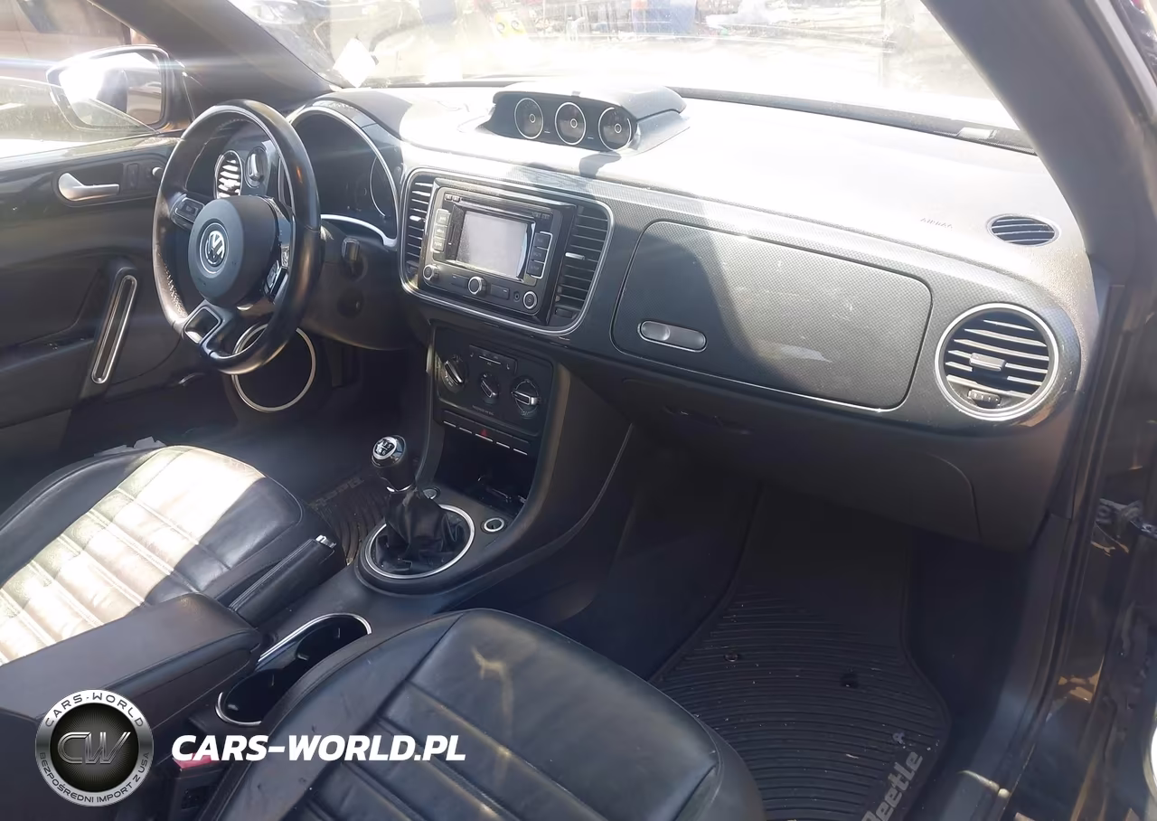 2013 Volkswagen Beetle Turbo VIN:3VW8A7ATXDM811337 - 5