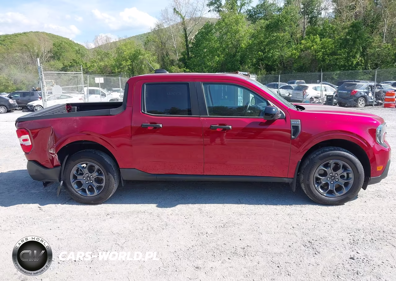 2025 Ford Maverick Xlt VIN:3FTTW8JA8SRA17083 - 13