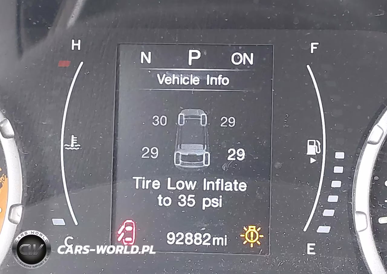 2017 Jeep Renegade Latitude 4X4 VIN:ZACCJBBBXHPG09753 - 15