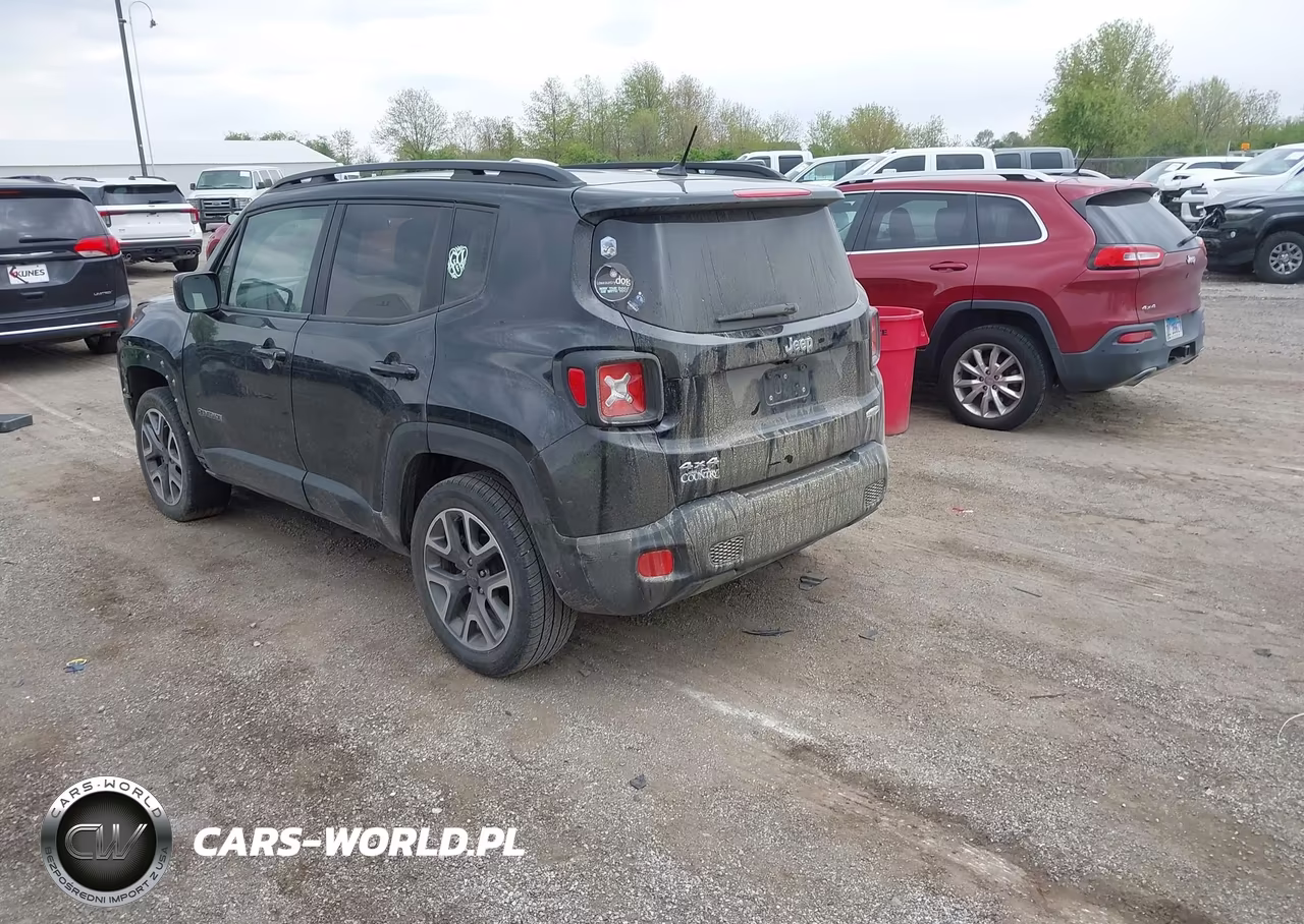 2017 Jeep Renegade Latitude 4X4 VIN:ZACCJBBBXHPG09753 - 3