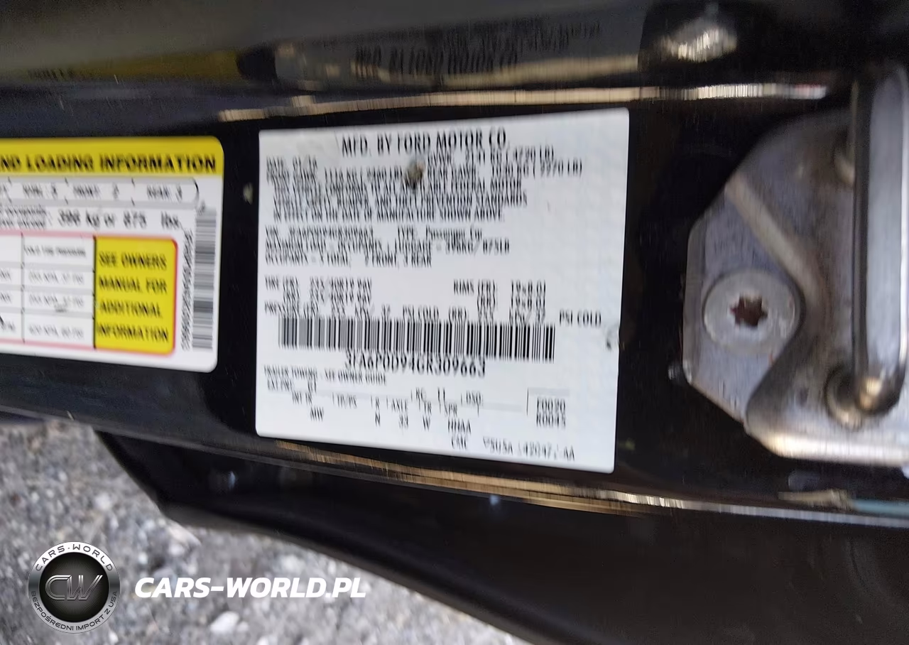 2016 Ford Fusion Titanium VIN:3FA6P0D94GR309663 - 9