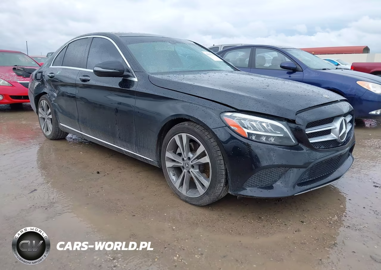 2019 Mercedes-Benz C 300 – zdjęcie 1 z 16