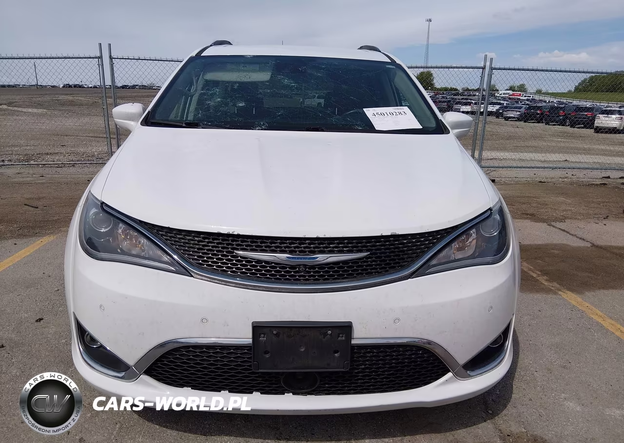 2018 Chrysler Pacifica Touring L Plus VIN:2C4RC1EG2JR139113 - 12