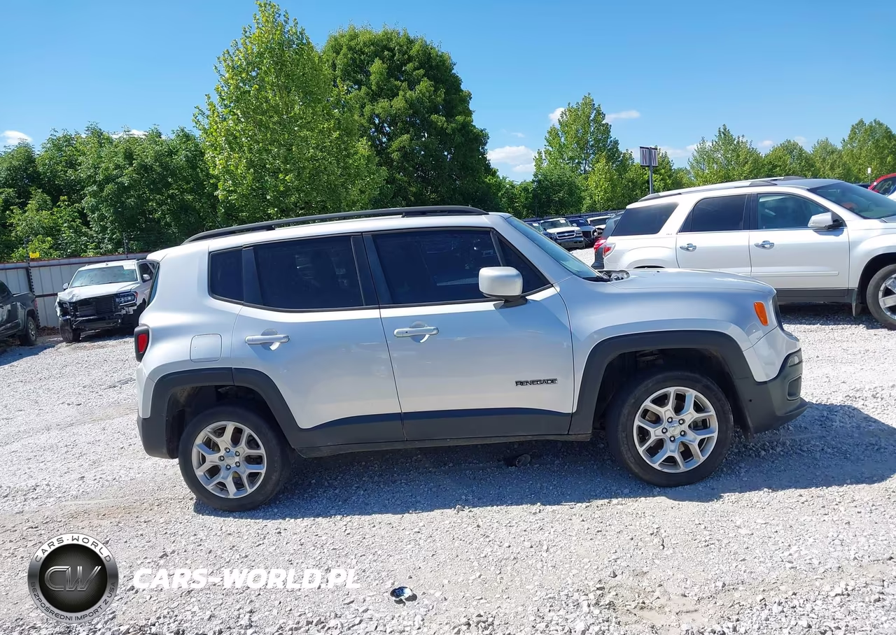 2017 Jeep Renegade Latitude 4X4 VIN:ZACCJBBB0HPF96334 - 13