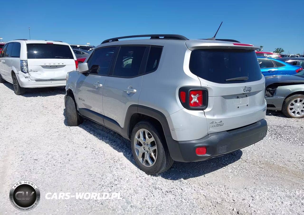 2017 Jeep Renegade Latitude 4X4 VIN:ZACCJBBB0HPF96334 - 3