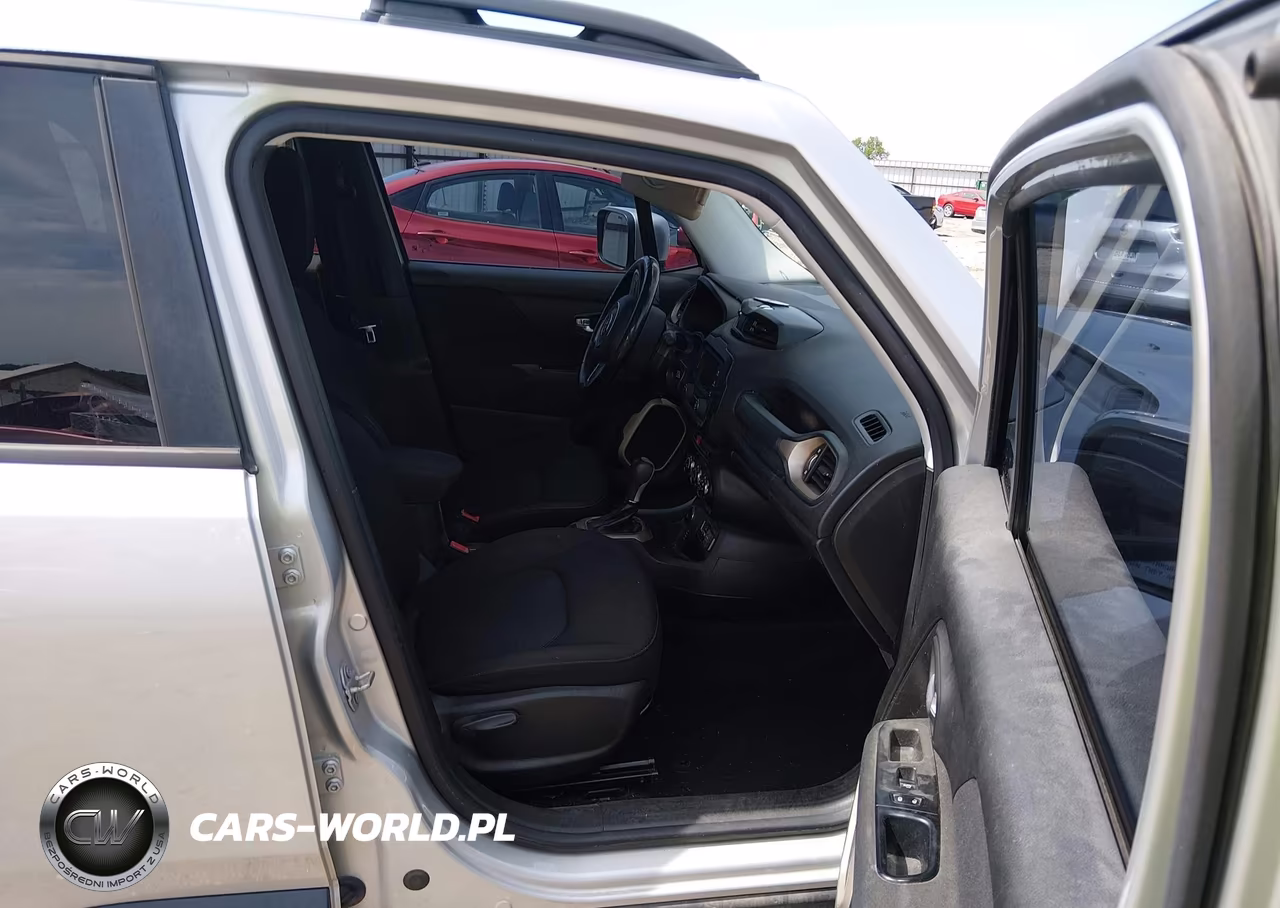 2017 Jeep Renegade Latitude 4X4 VIN:ZACCJBBB0HPF96334 - 5