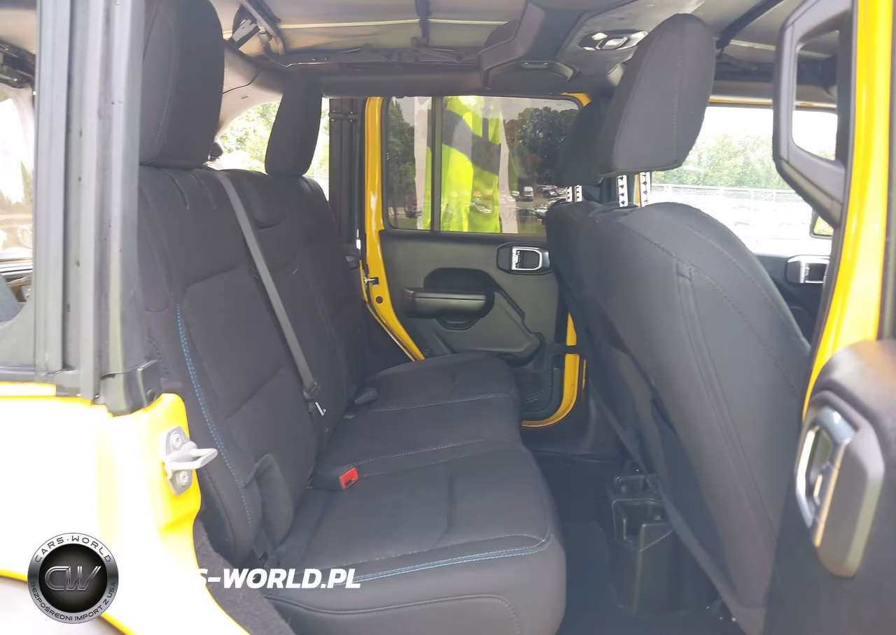 2021 Jeep Wrangler Unlimited Islander 4X4 VIN:1C4HJXDN5MW755632 - 8
