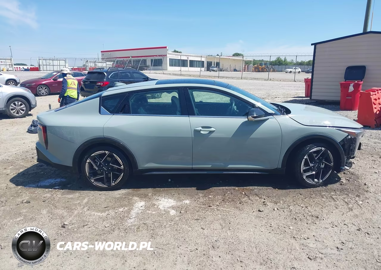 2025 Kia K4 Gt-Line VIN:3KPFW4DE6SE098497 - 14