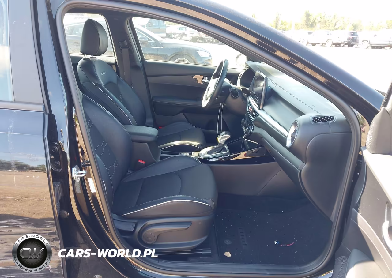 2022 Kia Forte Gt-Line VIN:3KPF54AD4NE479963 - 5