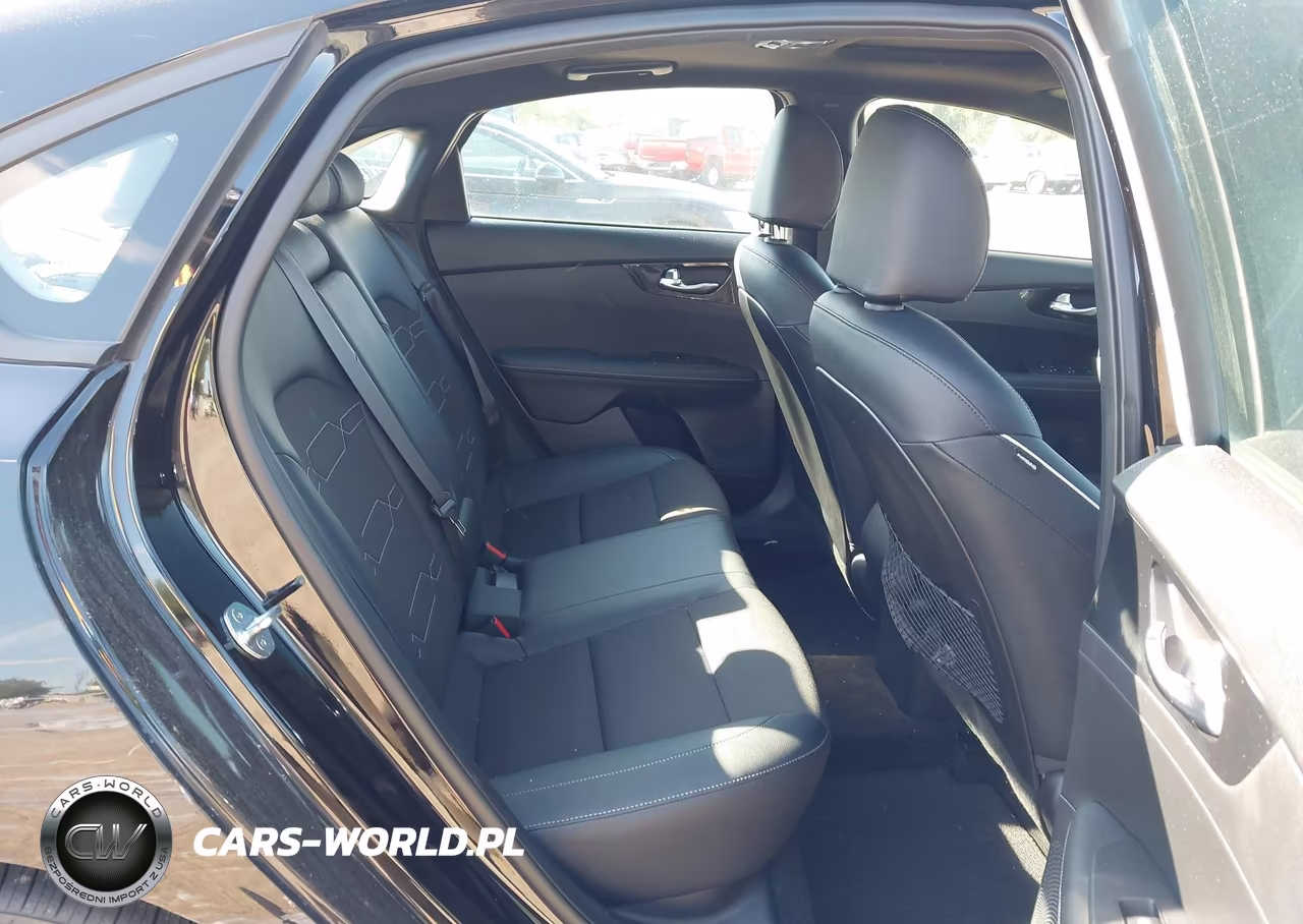 2022 Kia Forte Gt-Line VIN:3KPF54AD4NE479963 - 8