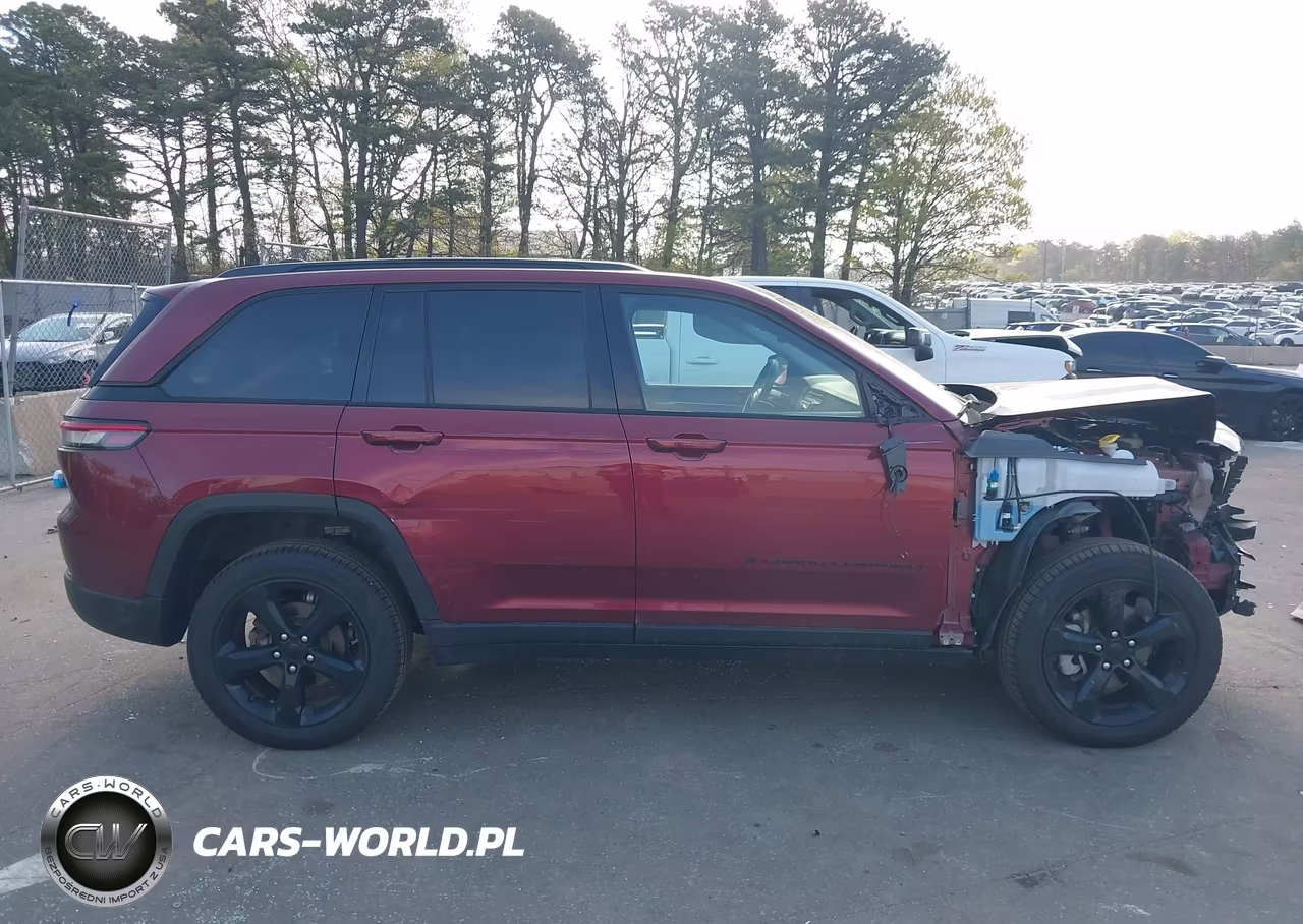 2023 Jeep Grand Cherokee Limited 4X4 VIN:1C4RJHBG9PC539948 - 14