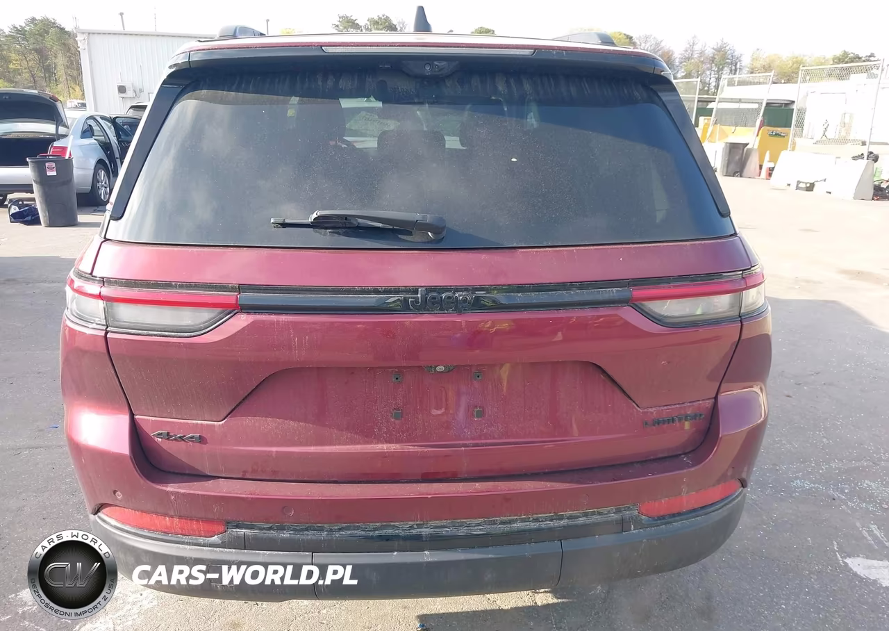 2023 Jeep Grand Cherokee Limited 4X4 VIN:1C4RJHBG9PC539948 - 17