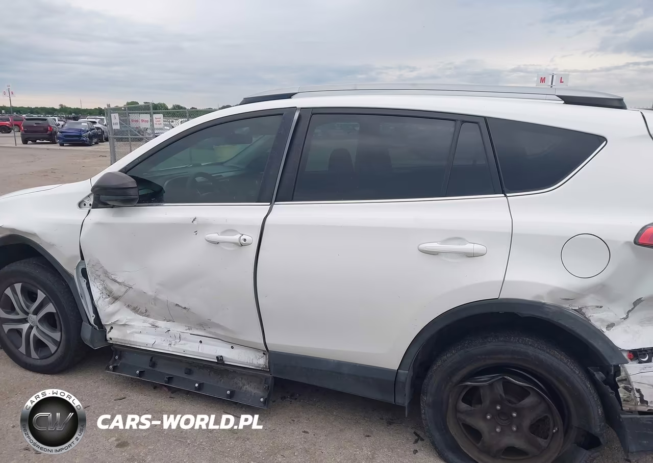 2018 Toyota Rav4 Le VIN:2T3ZFREV5JW440727 - 14