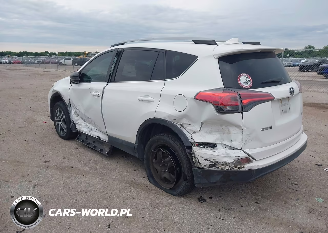 2018 Toyota Rav4 Le VIN:2T3ZFREV5JW440727 - 3