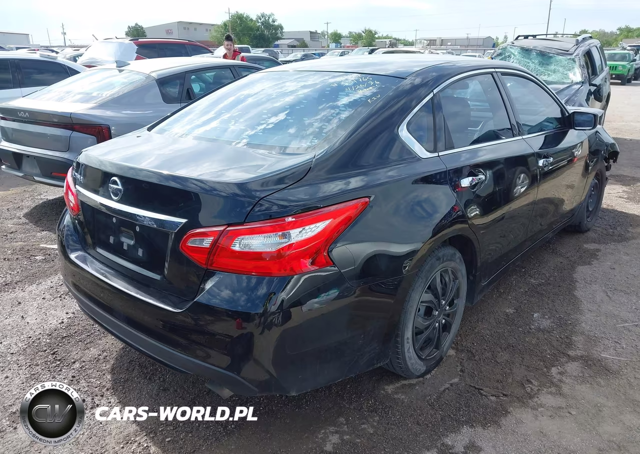 2016 Nissan Altima 2.5 S VIN:1N4AL3AP4GN385347 - 4