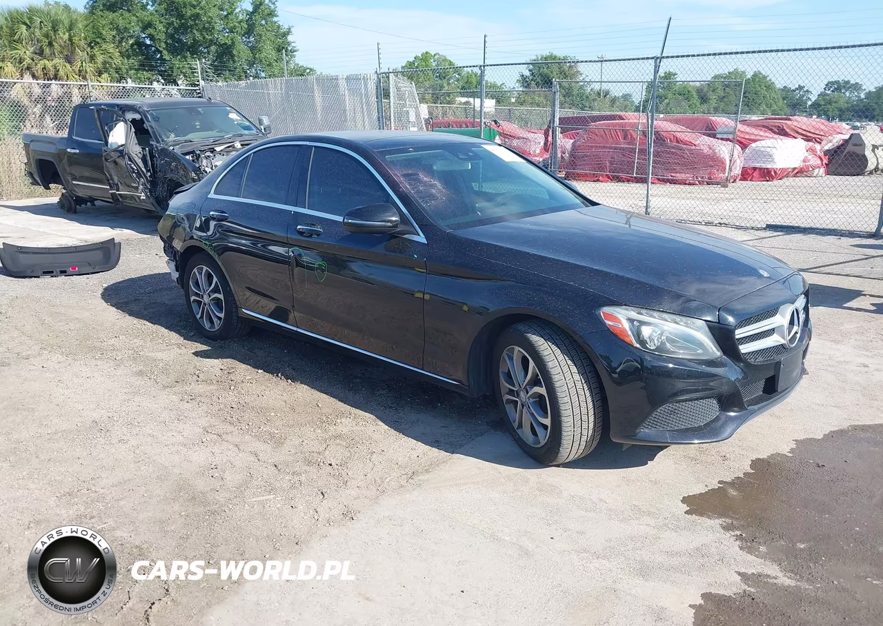 2017 Mercedes-Benz C 300 4Matic – zdjęcie 1 z 16