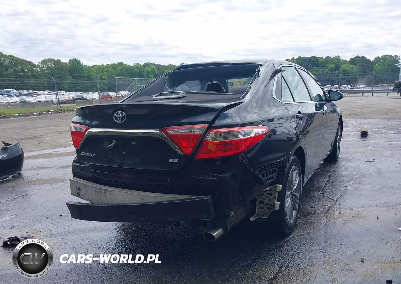 2015 Toyota Camry Se VIN:4T1BF1FK4FU012512 - 4