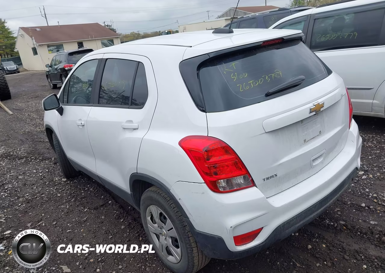 2019 Chevrolet Trax Ls VIN:3GNCJKSB4KL135466 - 3