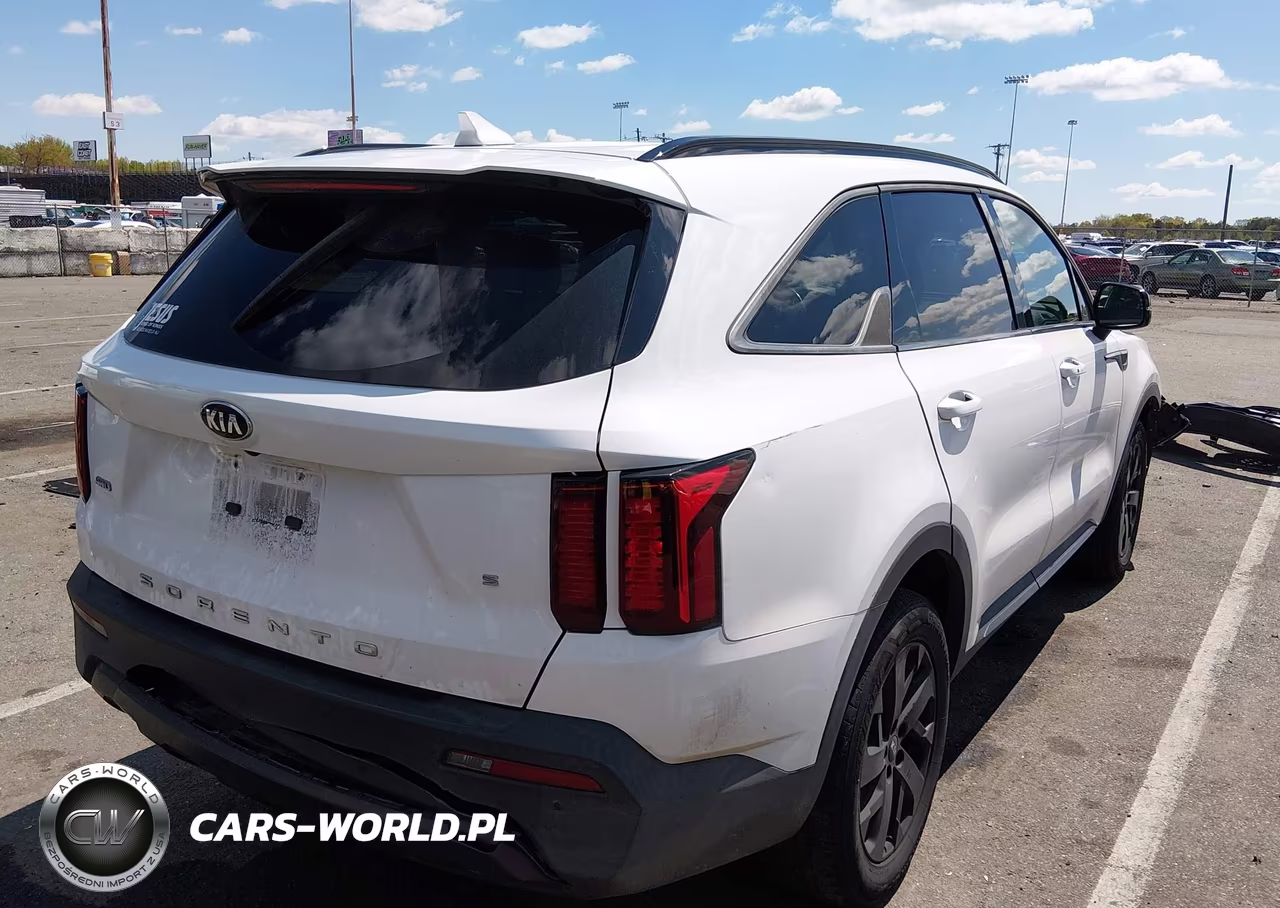 2021 Kia Sorento S VIN:5XYRLDLC6MG002198 - 4