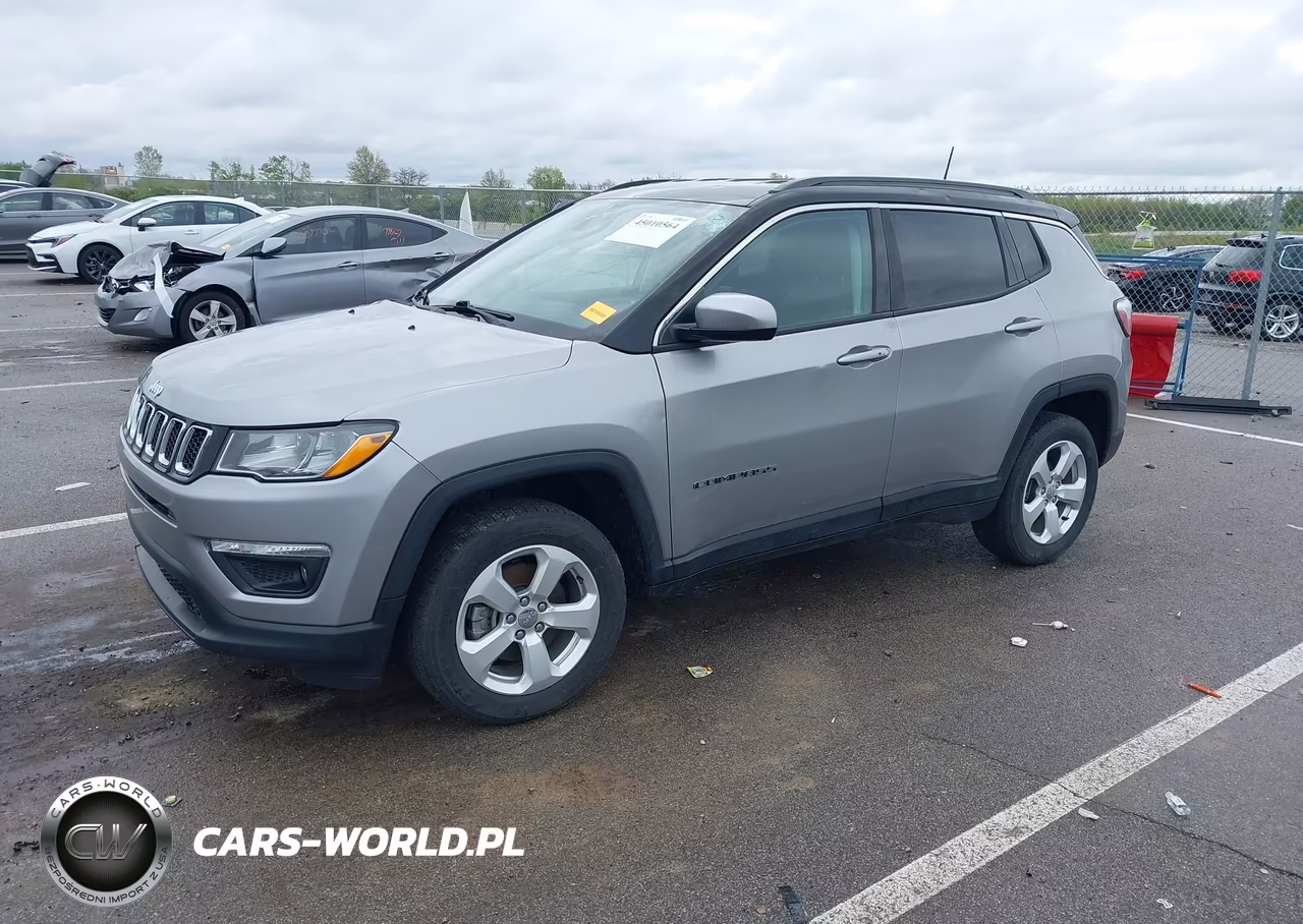2019 Jeep Compass Latitude 4X4 VIN:3C4NJDBB0KT696910 - 2