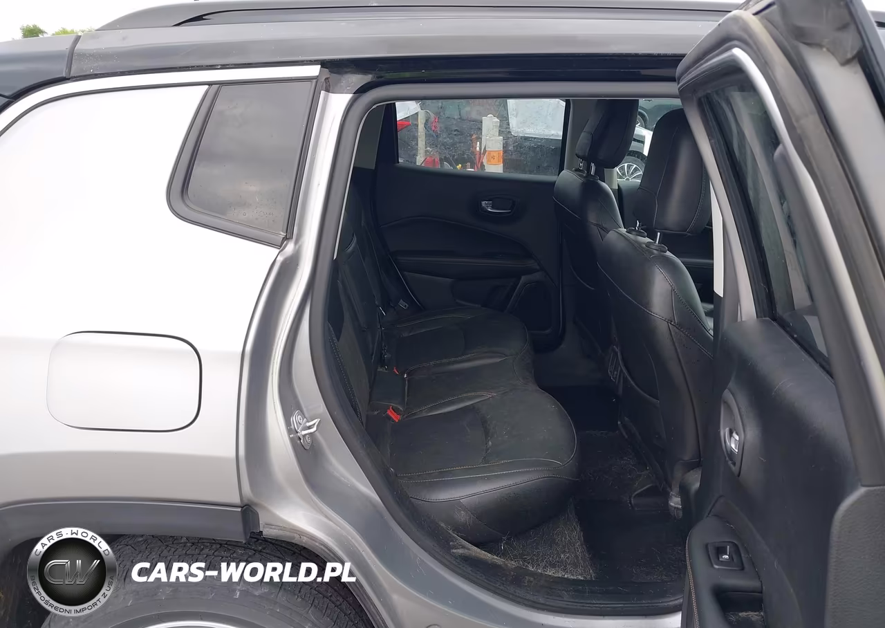 2019 Jeep Compass Latitude 4X4 VIN:3C4NJDBB0KT696910 - 8