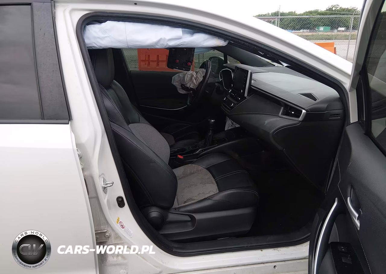 2020 Toyota Corolla Xse VIN:JTNA4RBE6L3090727 - 5