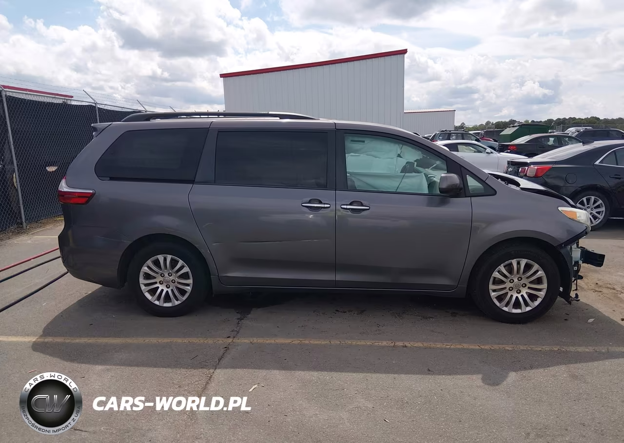2017 Toyota Sienna Xle 8 Passenger VIN:5TDYZ3DC8HS815585 - 14