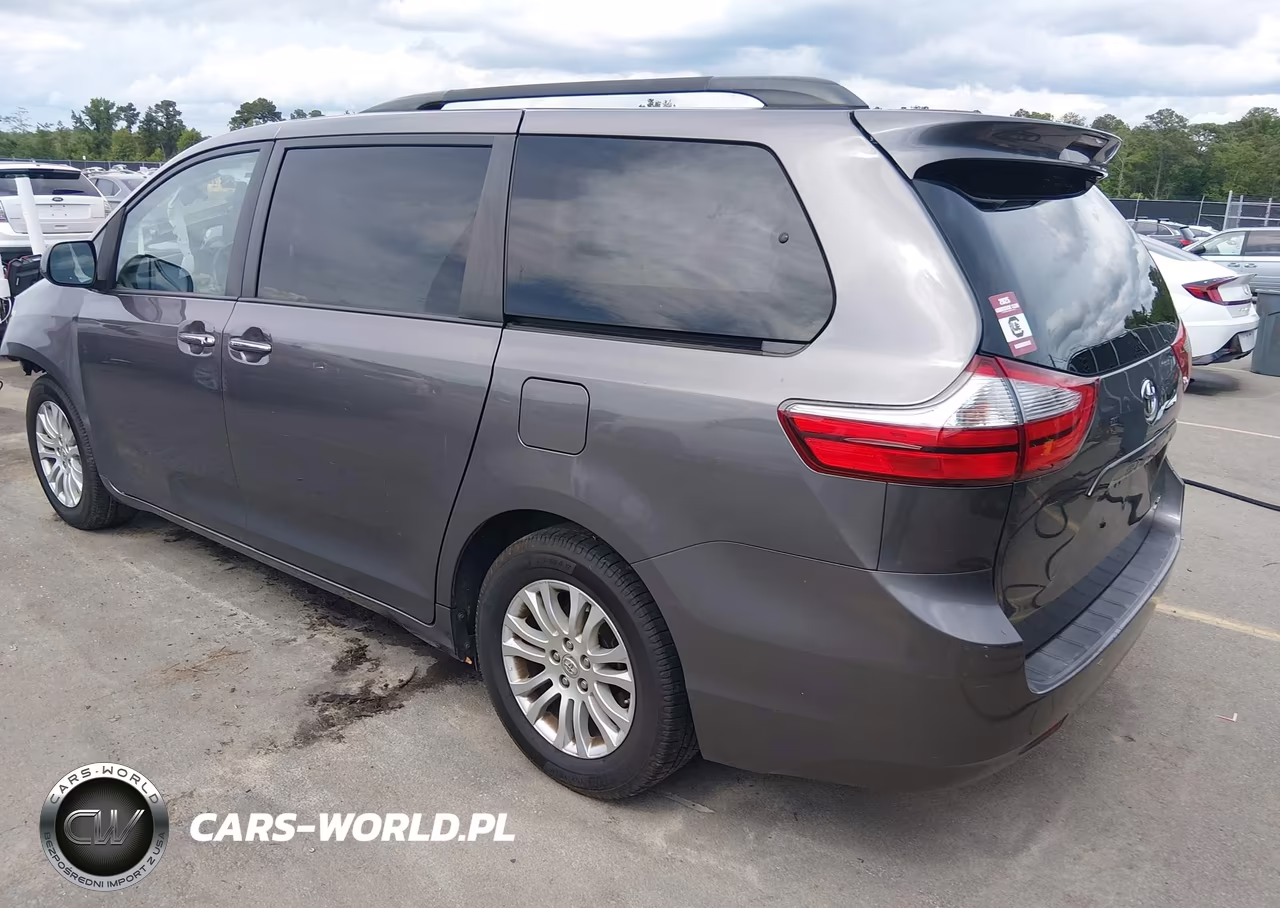2017 Toyota Sienna Xle 8 Passenger VIN:5TDYZ3DC8HS815585 - 3