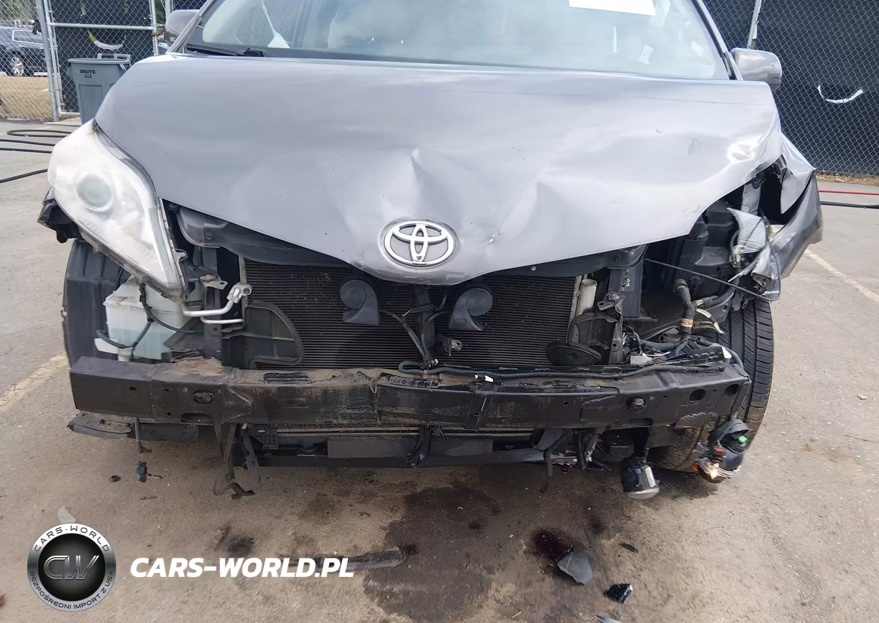 2017 Toyota Sienna Xle 8 Passenger VIN:5TDYZ3DC8HS815585 - 6
