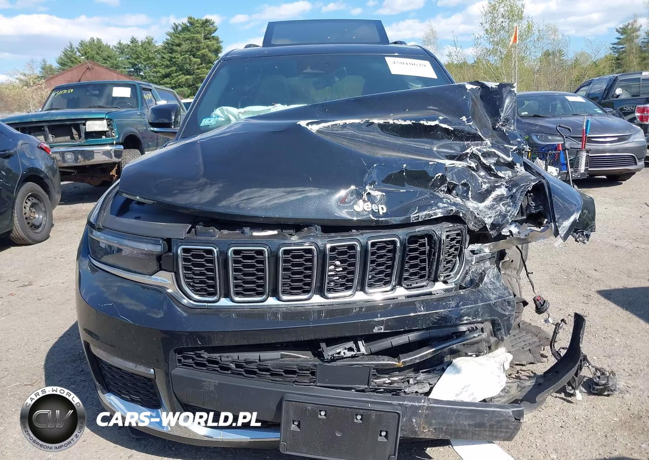 2025 Jeep Grand Cherokee L Limited 4X4 VIN:1C4RJKBGXS8683775 - 13