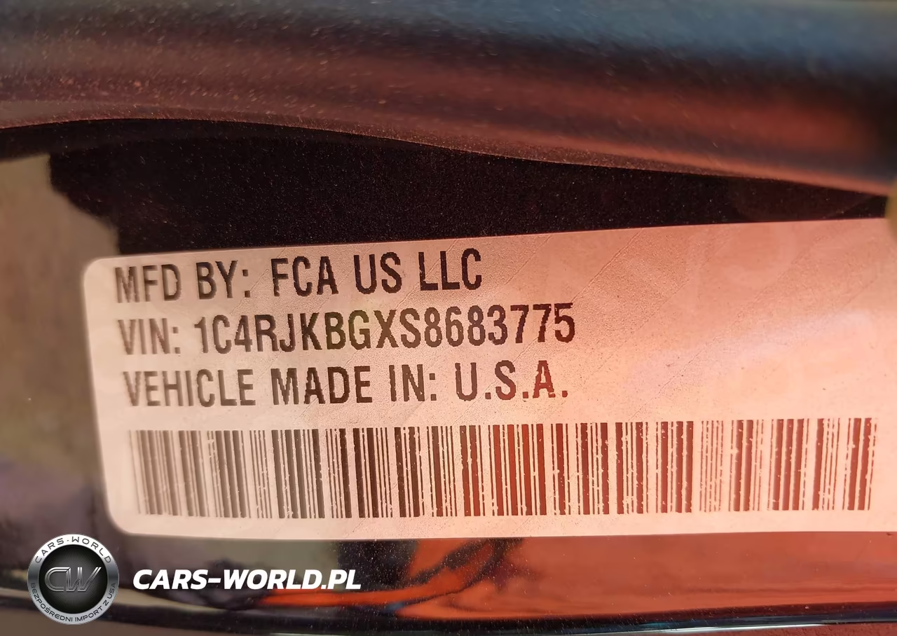 2025 Jeep Grand Cherokee L Limited 4X4 VIN:1C4RJKBGXS8683775 - 9