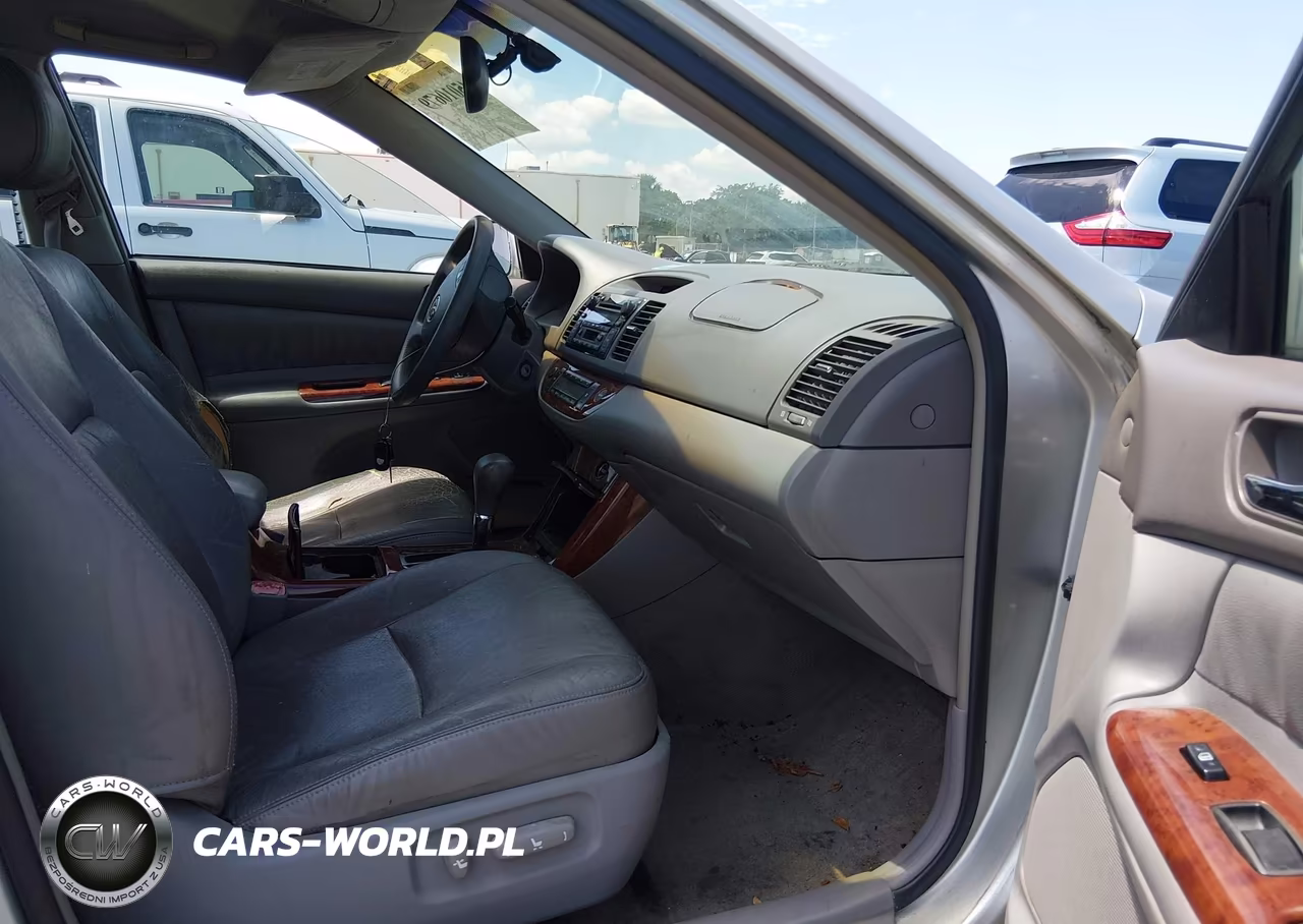 2005 Toyota Camry Xle VIN:4T1BE32K25U951712 - 5