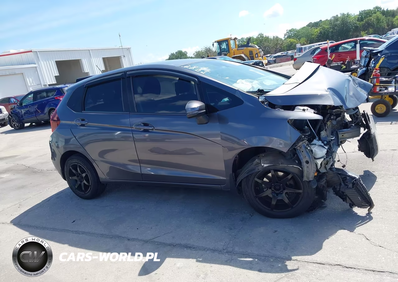 2018 Honda Fit Lx VIN:3HGGK5G41JM719935 - 14