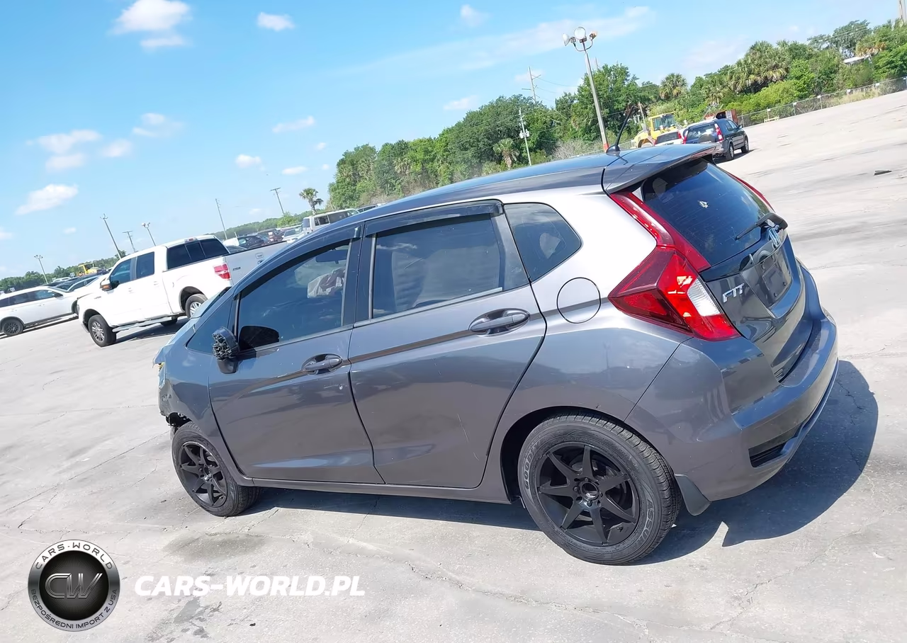 2018 Honda Fit Lx VIN:3HGGK5G41JM719935 - 15