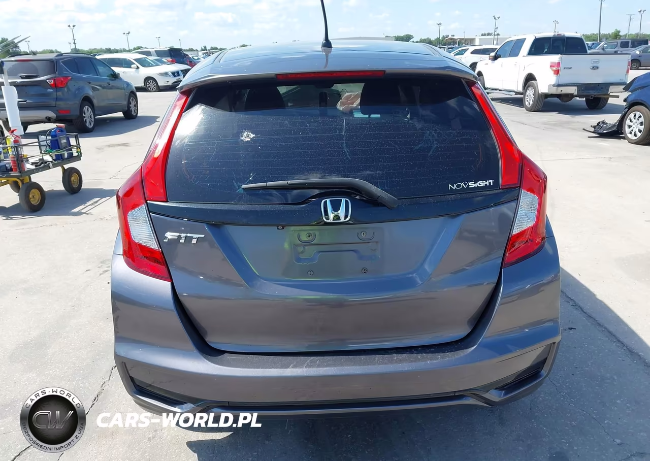 2018 Honda Fit Lx VIN:3HGGK5G41JM719935 - 17