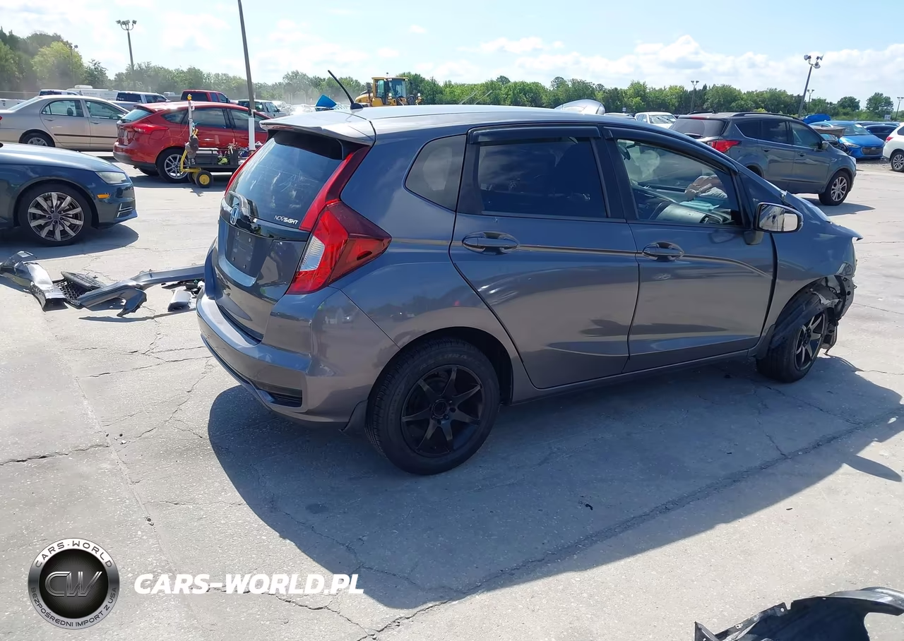 2018 Honda Fit Lx VIN:3HGGK5G41JM719935 - 4