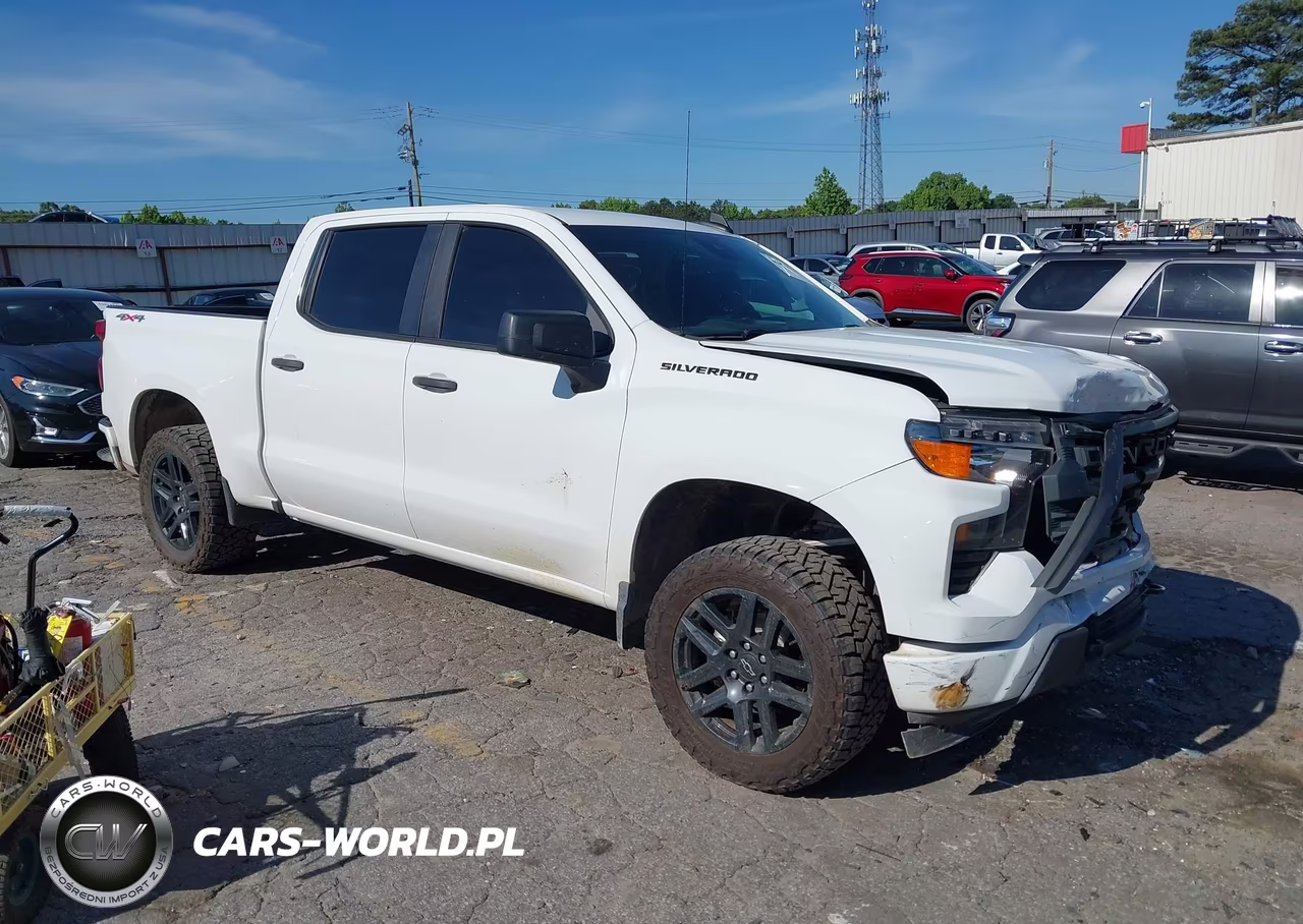 2023 Chevrolet Silverado 1500 4Wd Short Bed Custom – zdjęcie 1 z 16