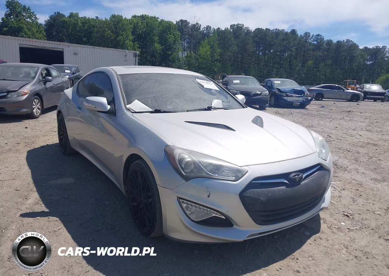 2013 Hyundai Genesis 3.8 Track