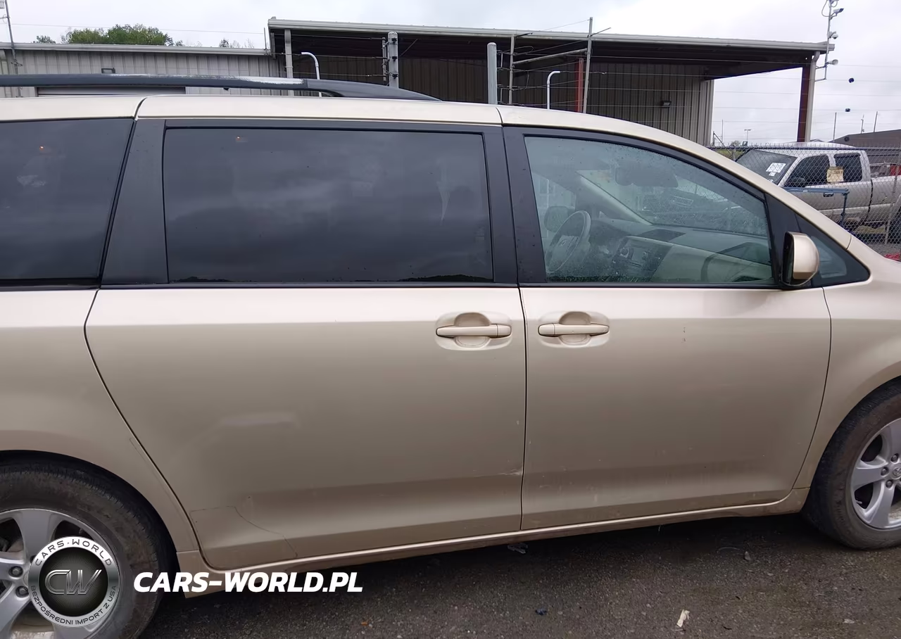 2013 Toyota Sienna Le V6 8 Passenger VIN:5TDKK3DC6DS387827 - 13