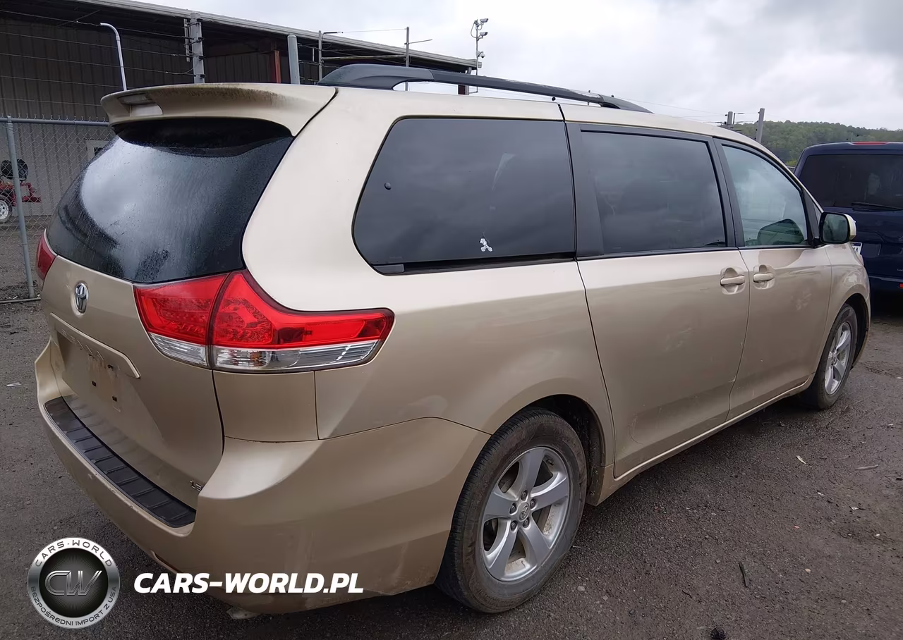 2013 Toyota Sienna Le V6 8 Passenger VIN:5TDKK3DC6DS387827 - 4