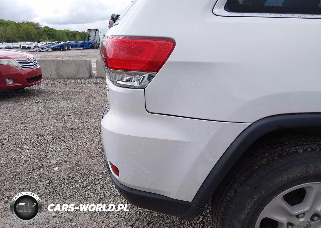 2014 Jeep Grand Cherokee Laredo VIN:1C4RJFAG4EC392022 - 17