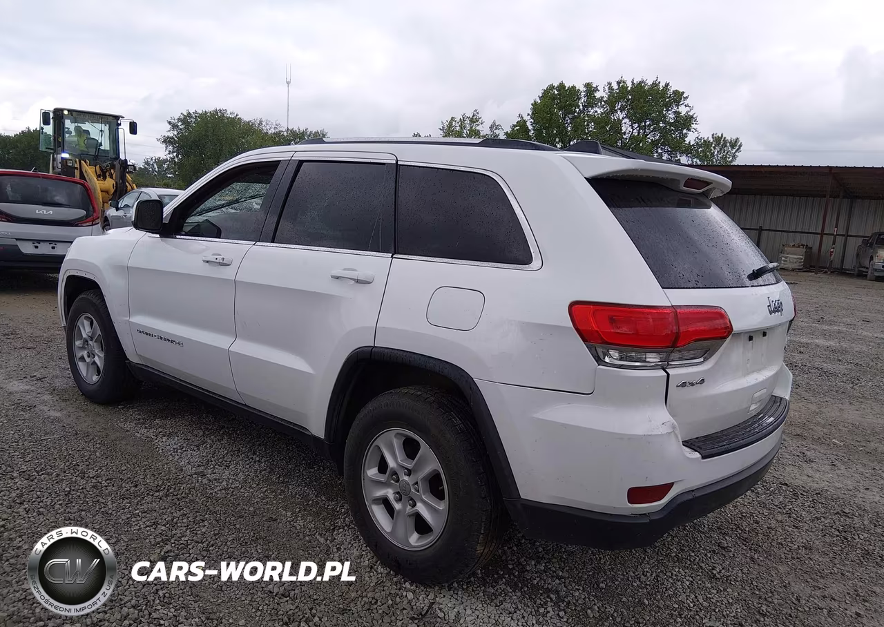 2014 Jeep Grand Cherokee Laredo VIN:1C4RJFAG4EC392022 - 3