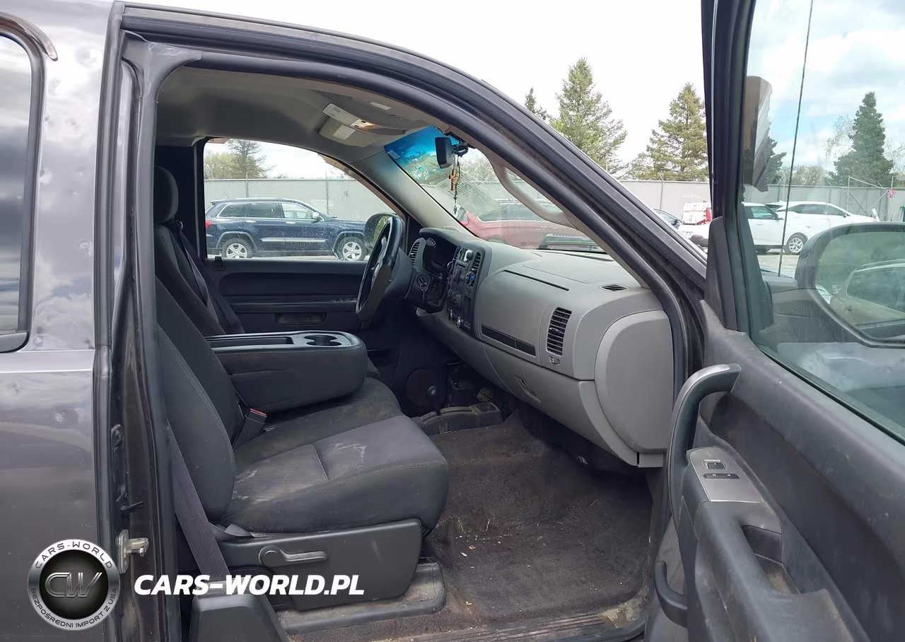 2011 Chevrolet Silverado 1500 Ls VIN:1GCRKREA2BZ260132 - 5