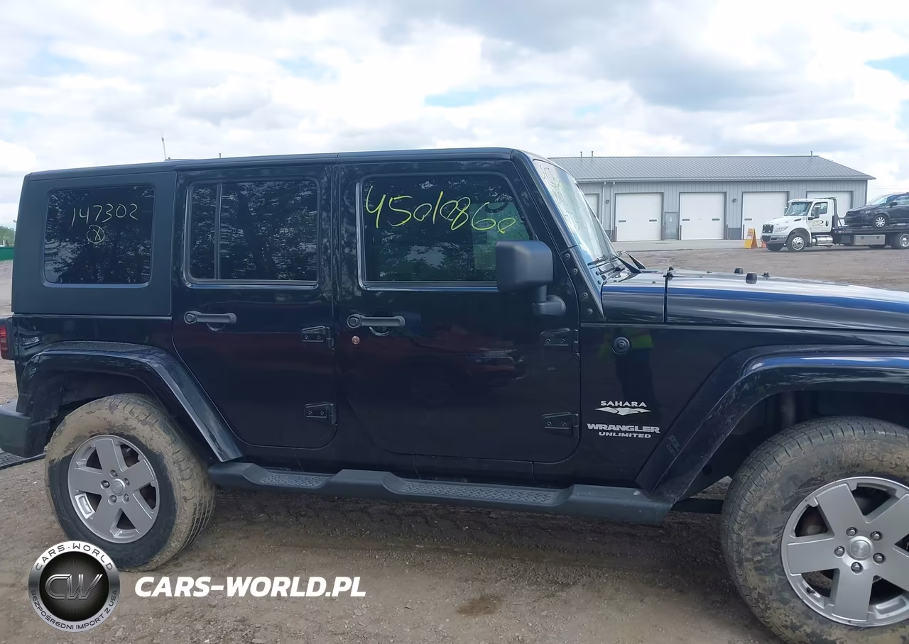 2010 Jeep Wrangler Unlimited Sahara VIN:1J4BA5H10AL147302 - 13